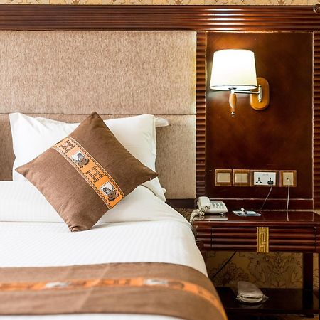 Lemigo Hotel Kigali Bagian luar foto