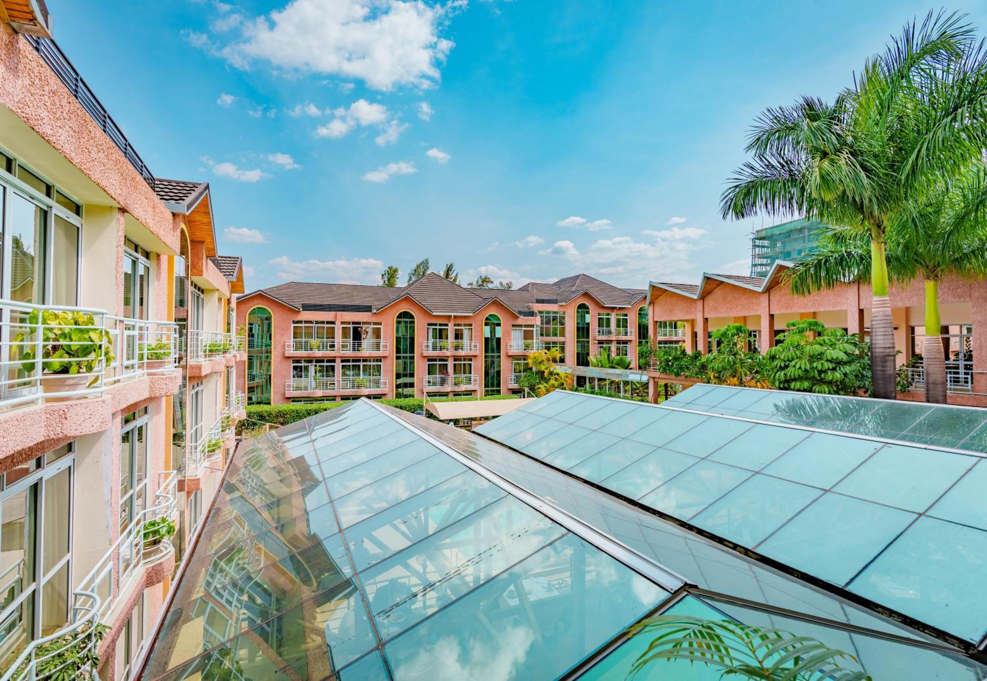 Lemigo Hotel Kigali Bagian luar foto