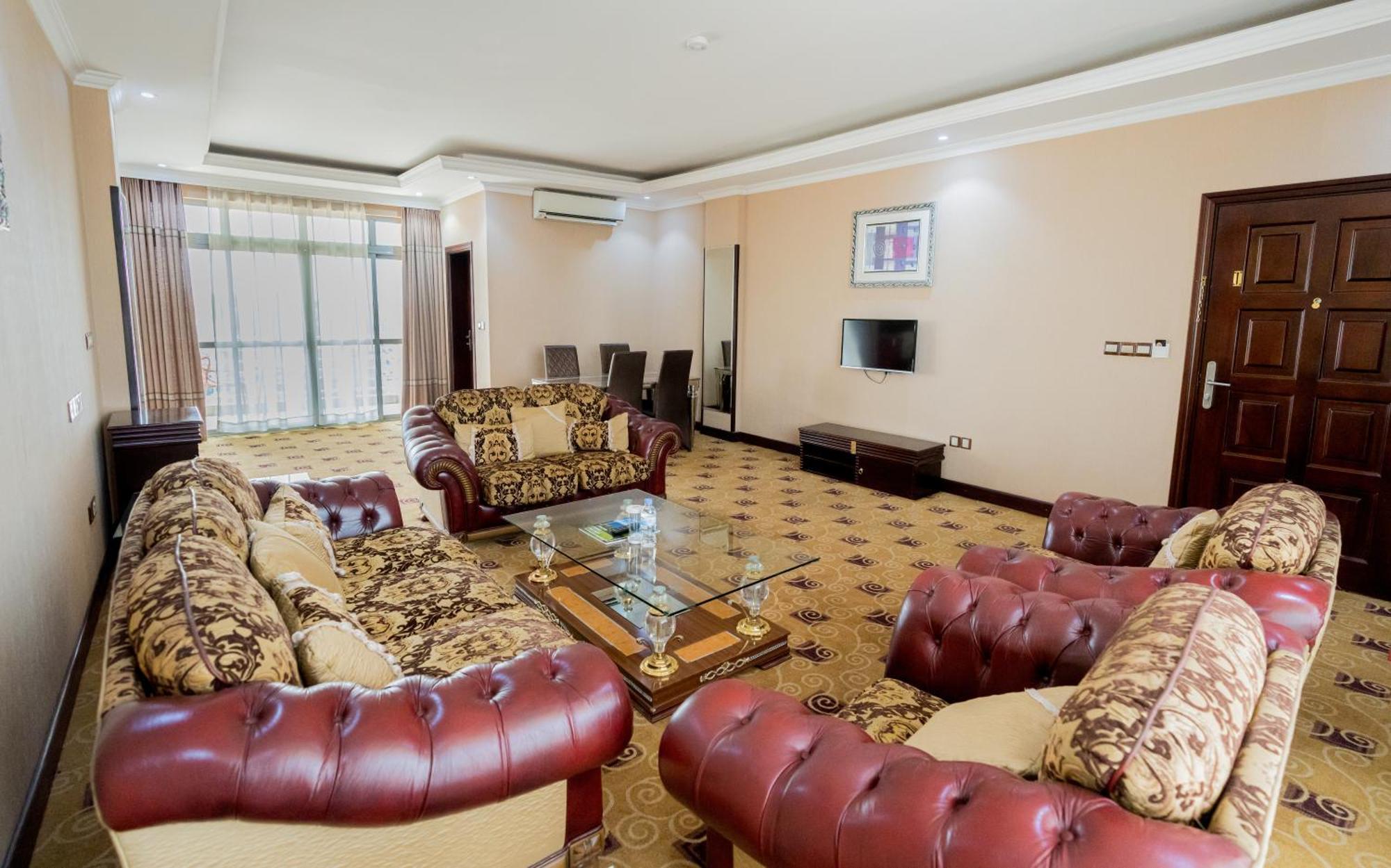 Lemigo Hotel Kigali Bagian luar foto