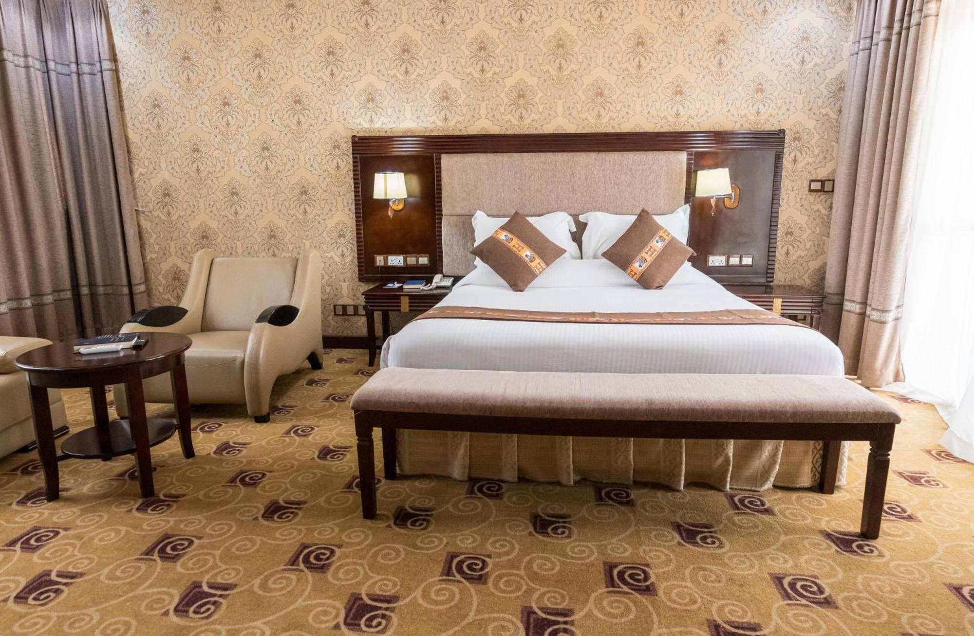 Lemigo Hotel Kigali Bagian luar foto