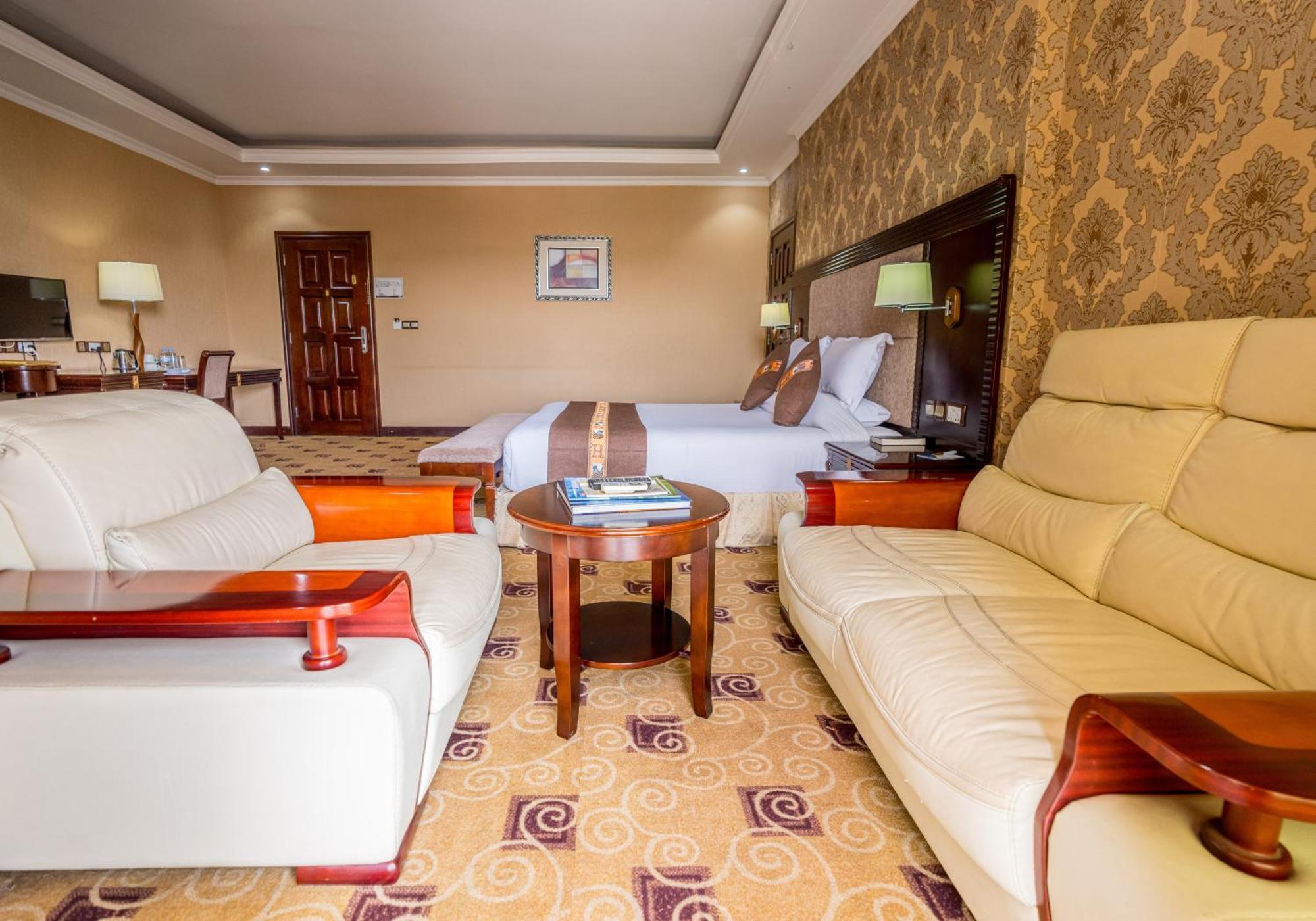 Lemigo Hotel Kigali Bagian luar foto